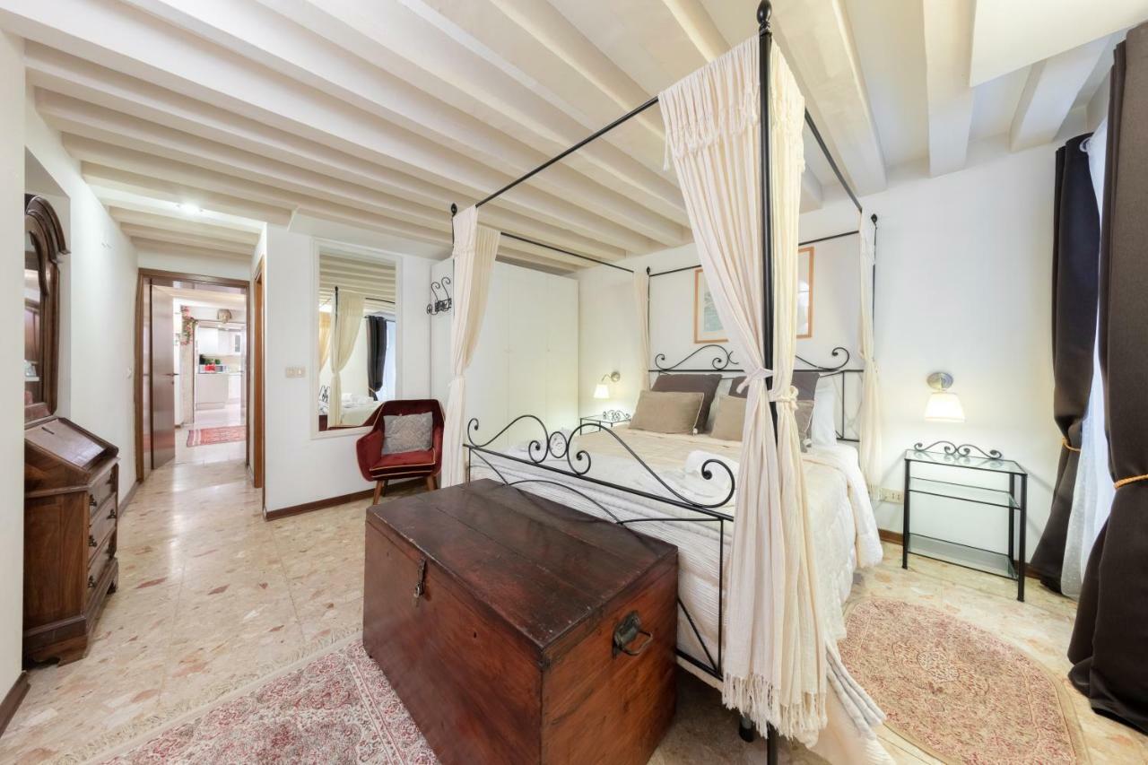 Ca' Del Carro Family Apartment Venice Exterior photo