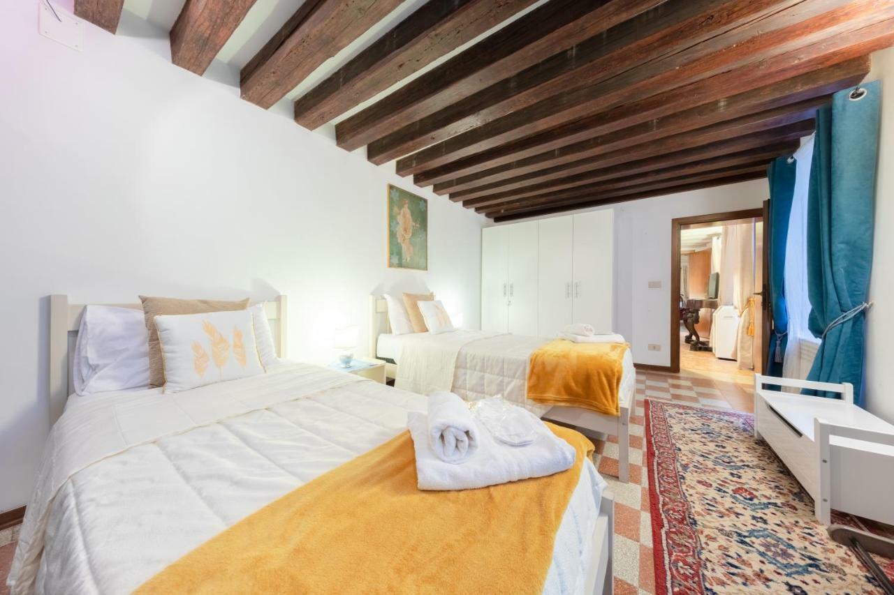 Ca' Del Carro Family Apartment Venice Exterior photo