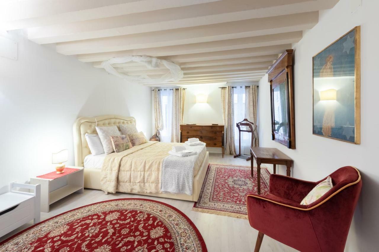 Ca' Del Carro Family Apartment Venice Exterior photo